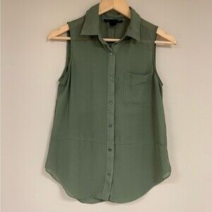 Green Khaki Sleeveless Button Down Blouse Women’s Small Granola Style Shirt Top